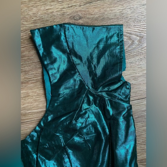 Vibrant Teal Shiny Crop Top Handmade in INDIA - Picture 3 of 6